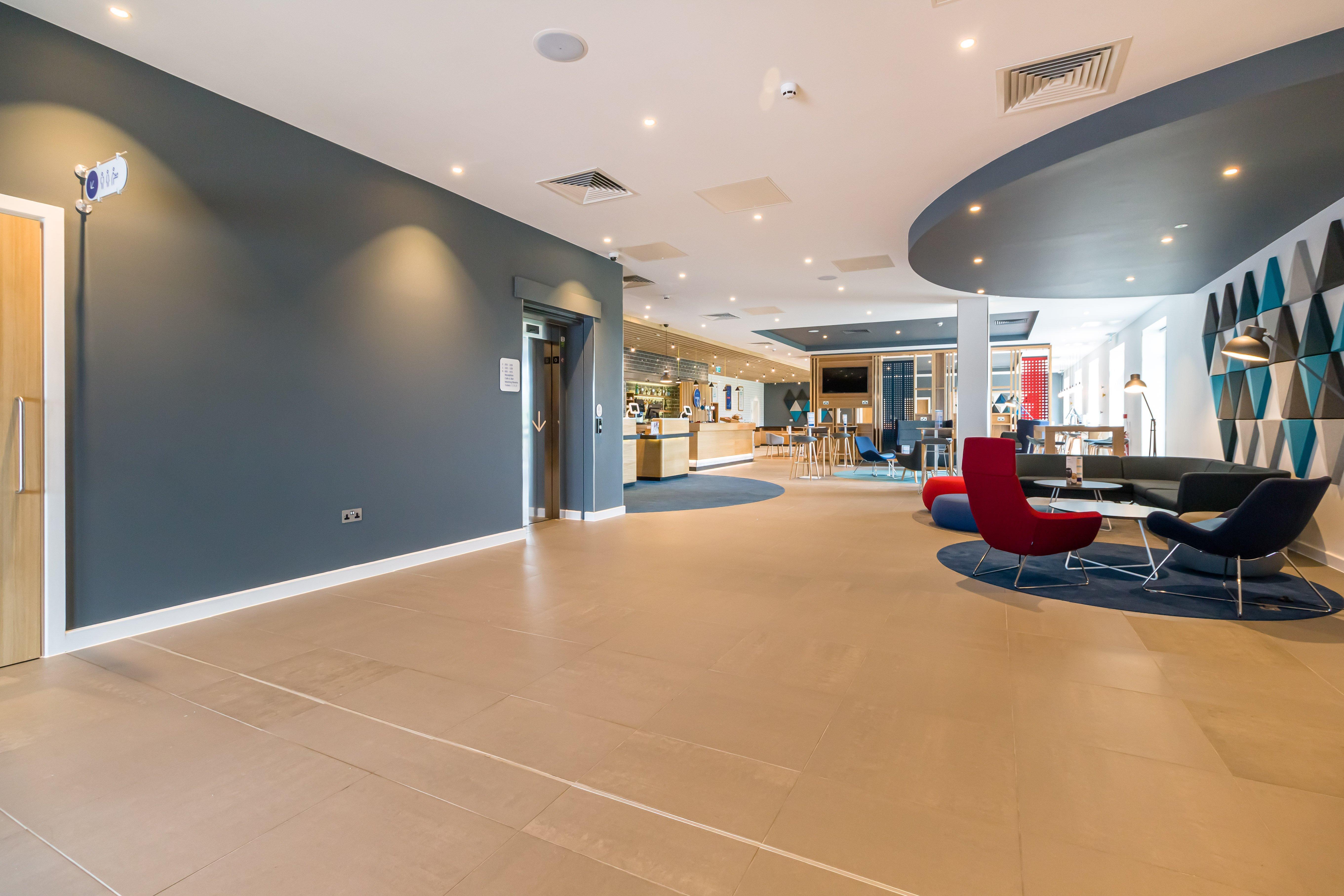 Express - - Victoria Junction By Ihg 3*