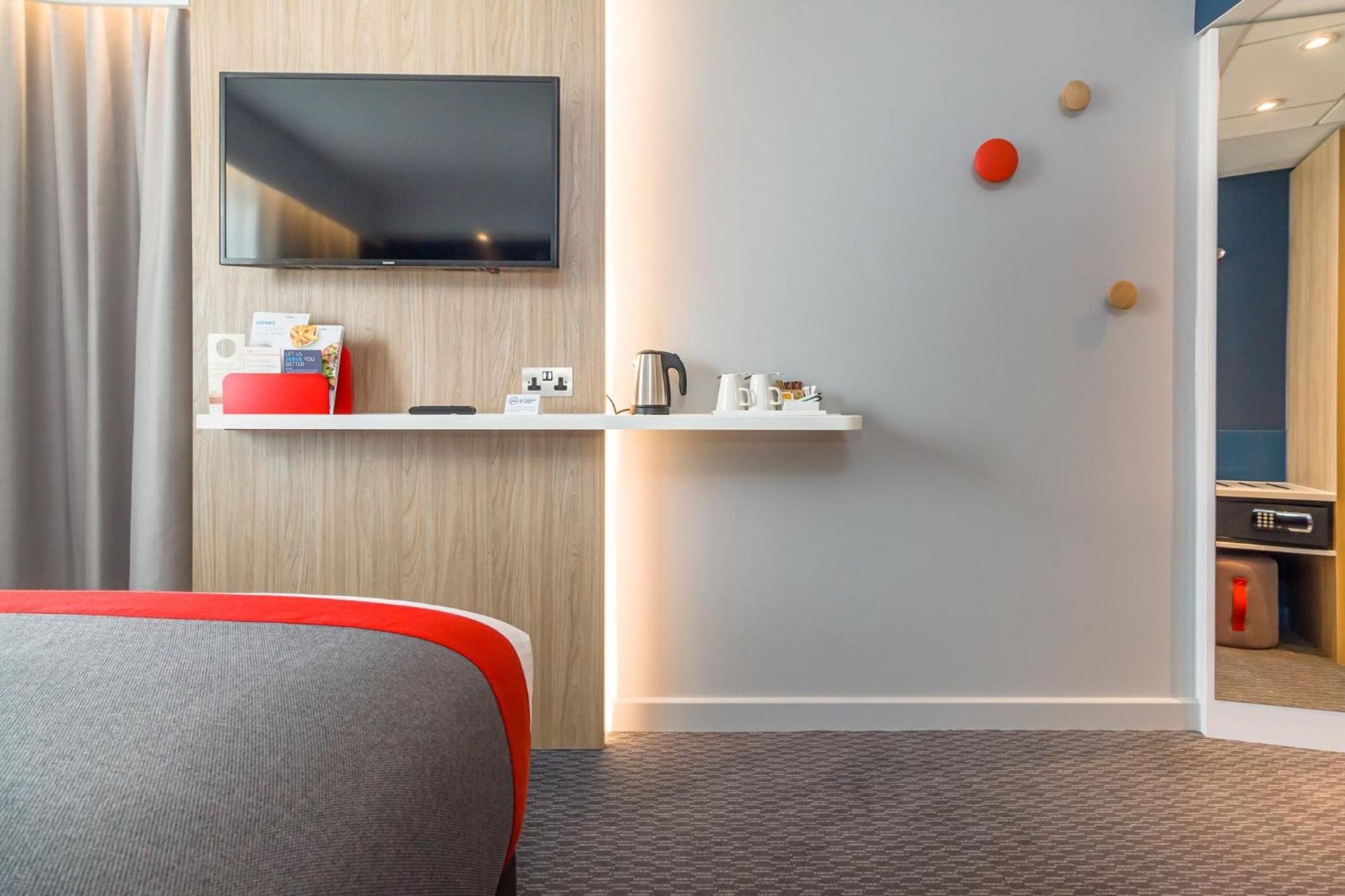 Express - - Victoria Junction By Ihg 3*