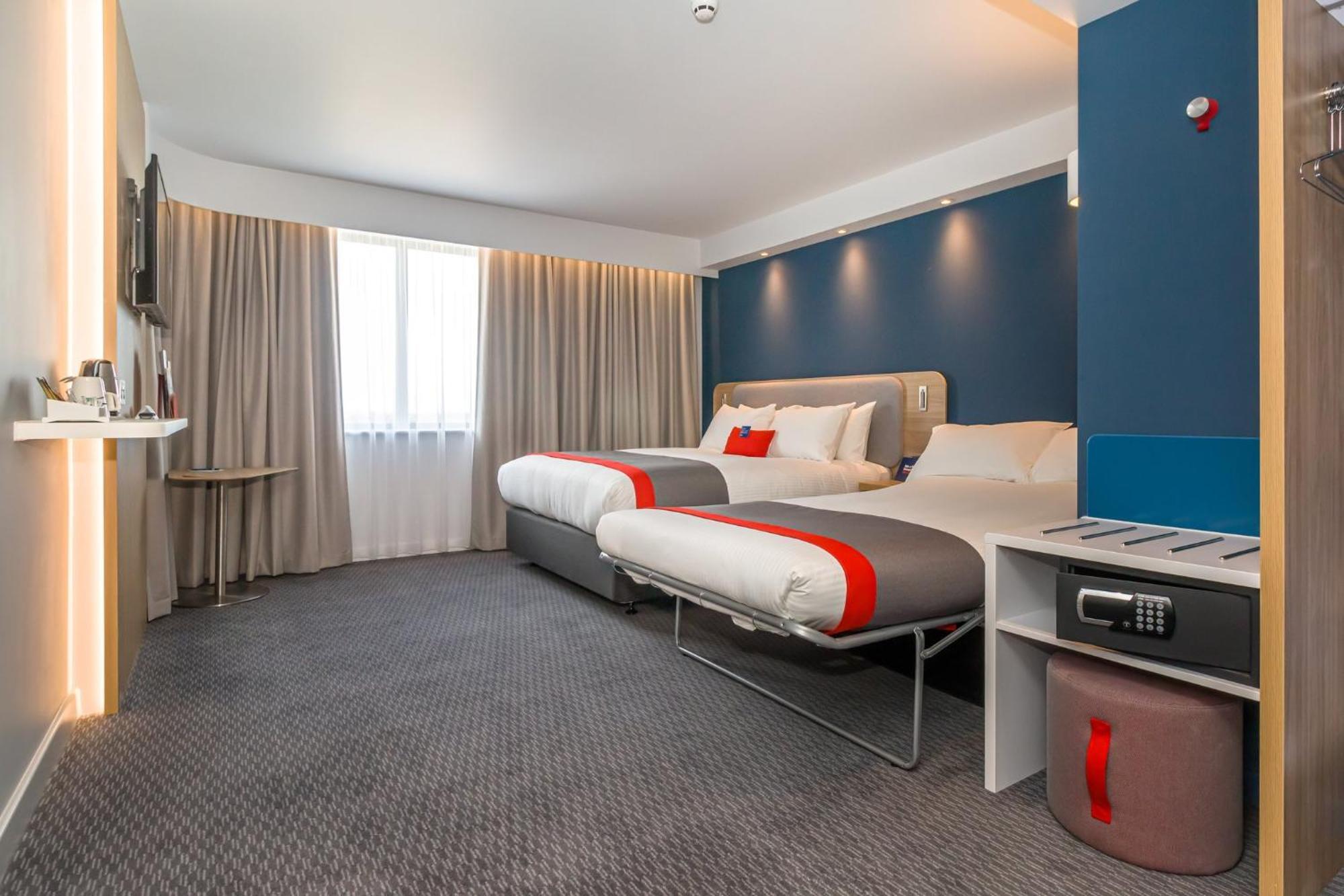 Express - - Victoria Junction By Ihg Bodmin